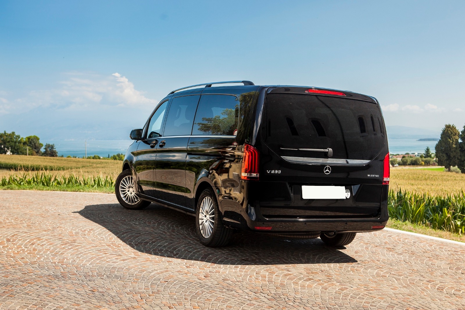 Esterno vettura taxi Agrigento NCC